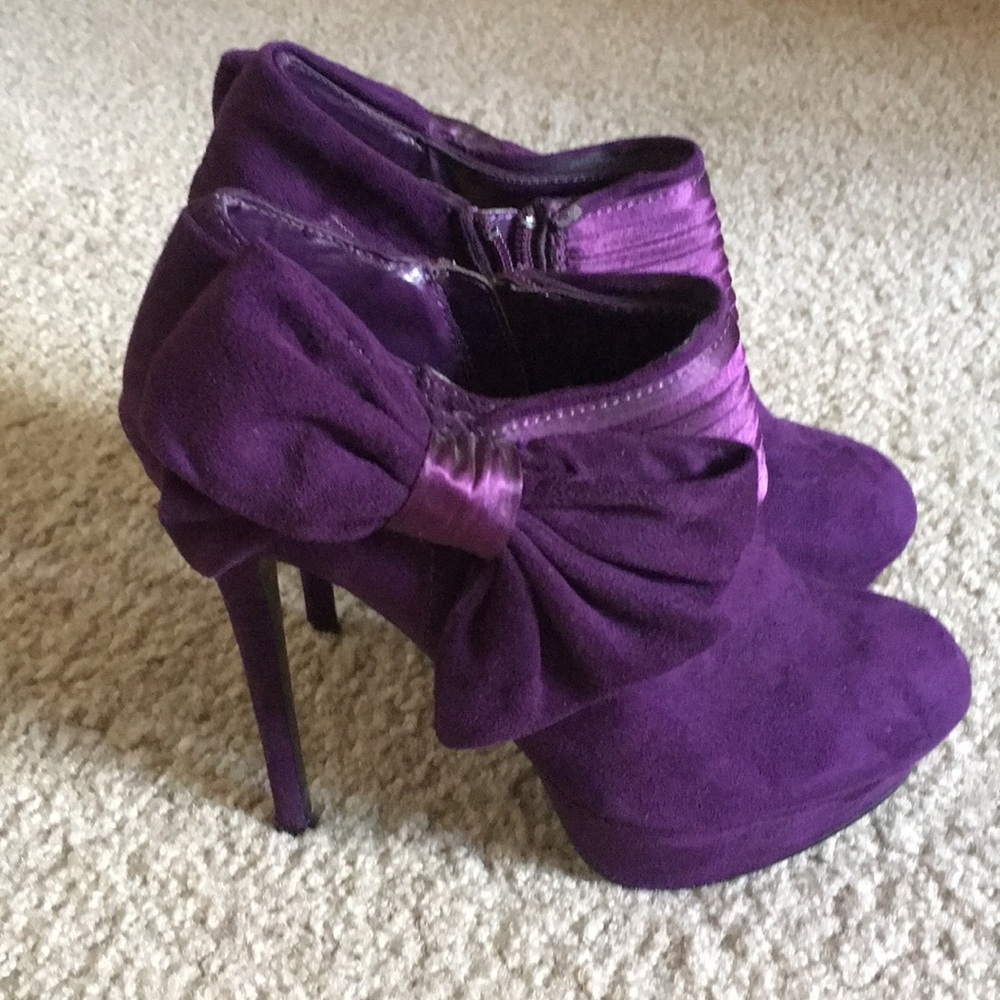 Bakers purple heeled booties